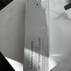 💥NEW Artistry Skin Nutrition Renewing Foaming Cleanser